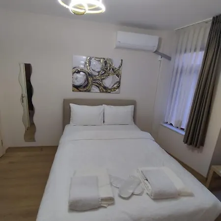 Apartamento Akkarga By Azad Homes