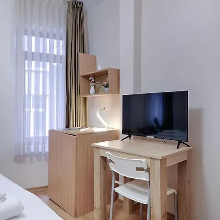 Apartamento Akkarga By Azad Homes *